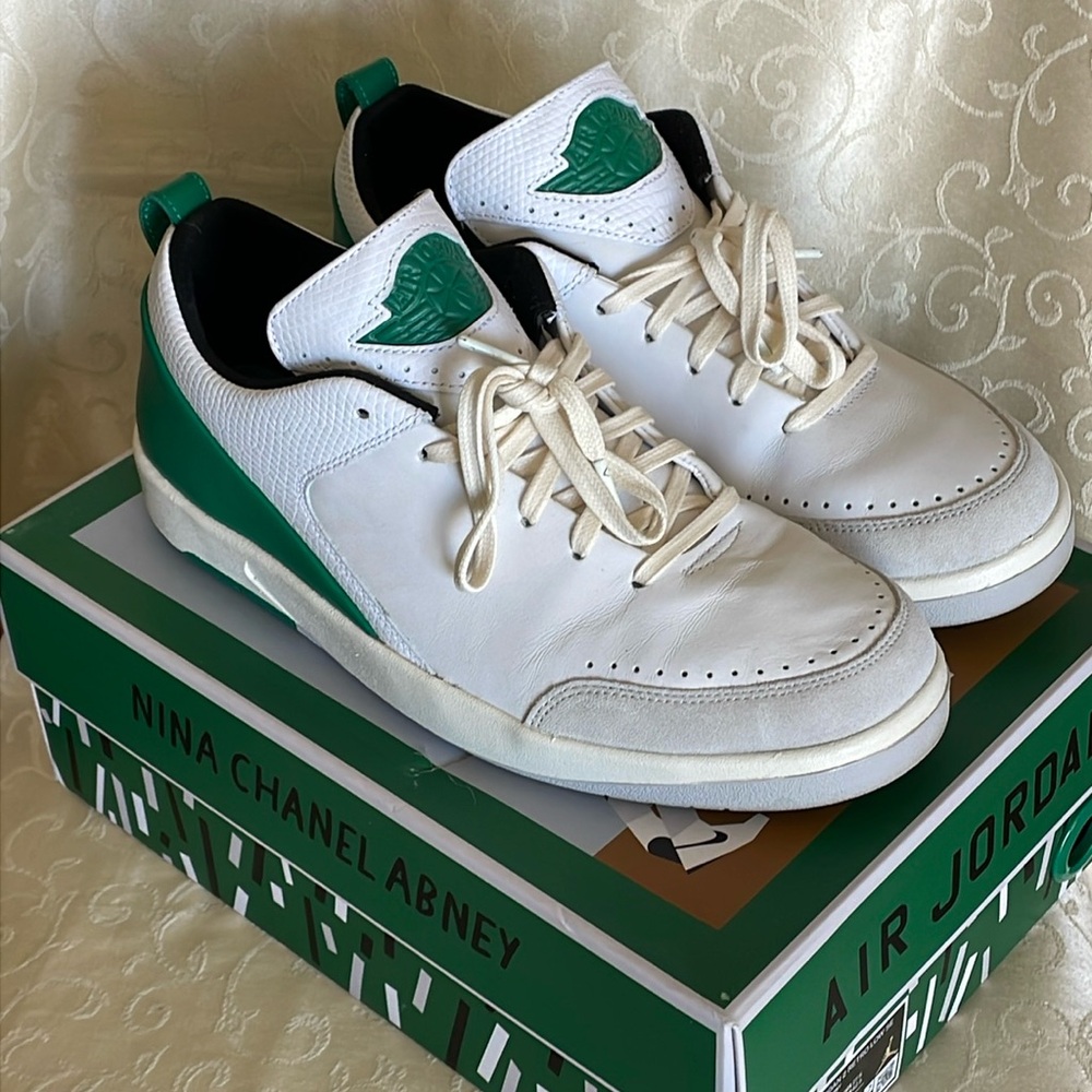 Nike Air Jordan 2 Retro Low SE Nina Chanel Abney unisex Men’s 9